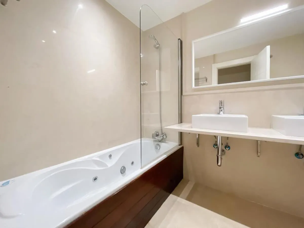 Hoyo19 2 Luxury Resort Views Pools Parking Paddle Golf Estepona 0*,  Spanyolország